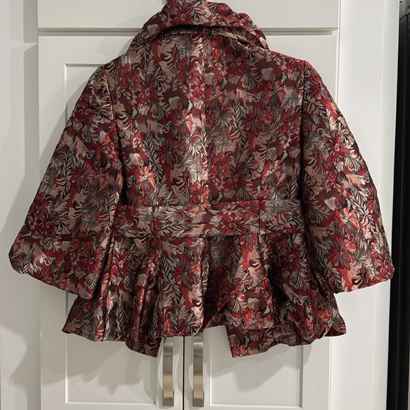 Exquisite jacket - Picture 2 of 3